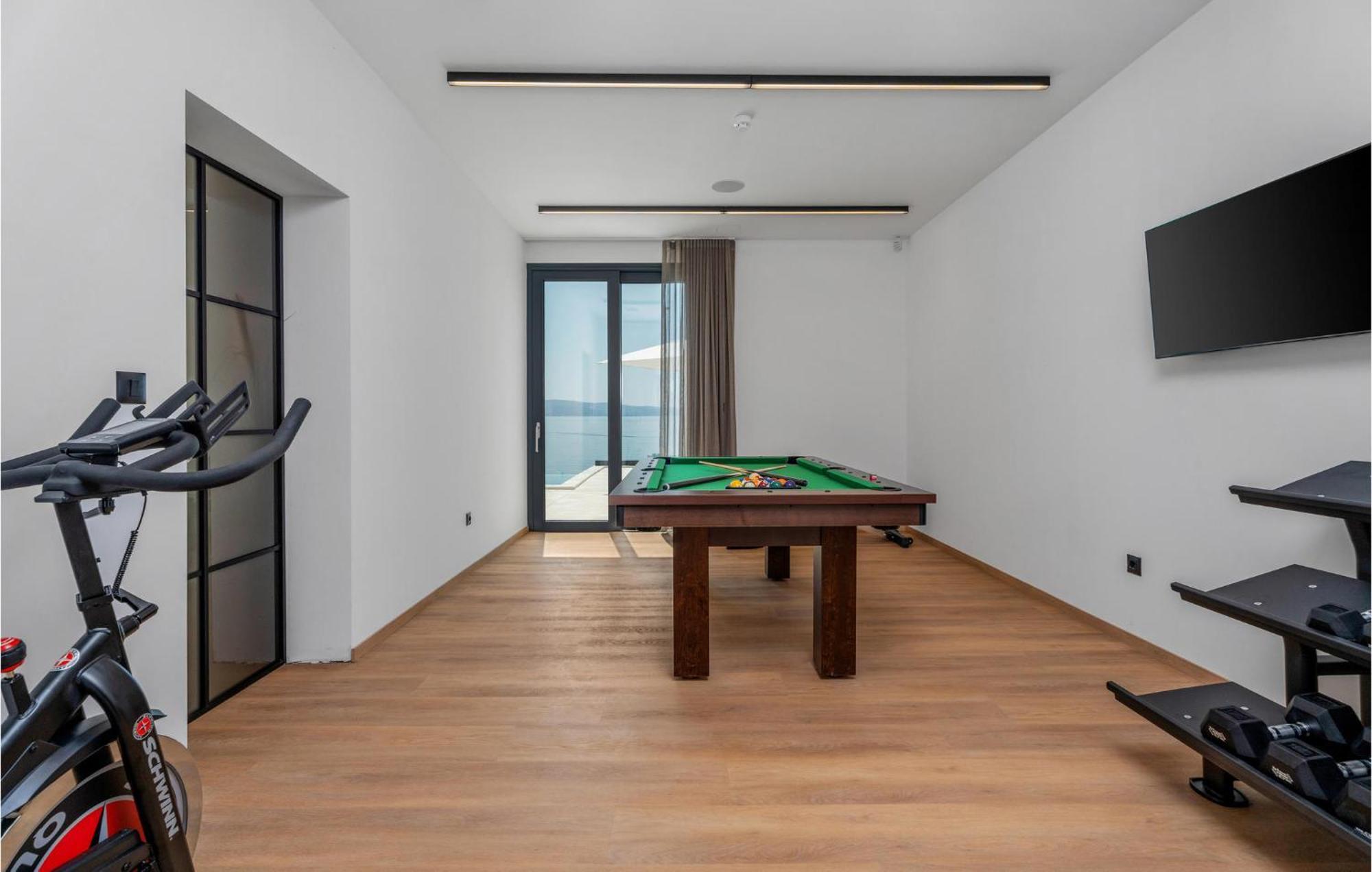 Beautiful Home In Omis With Kitchen Екстер'єр фото