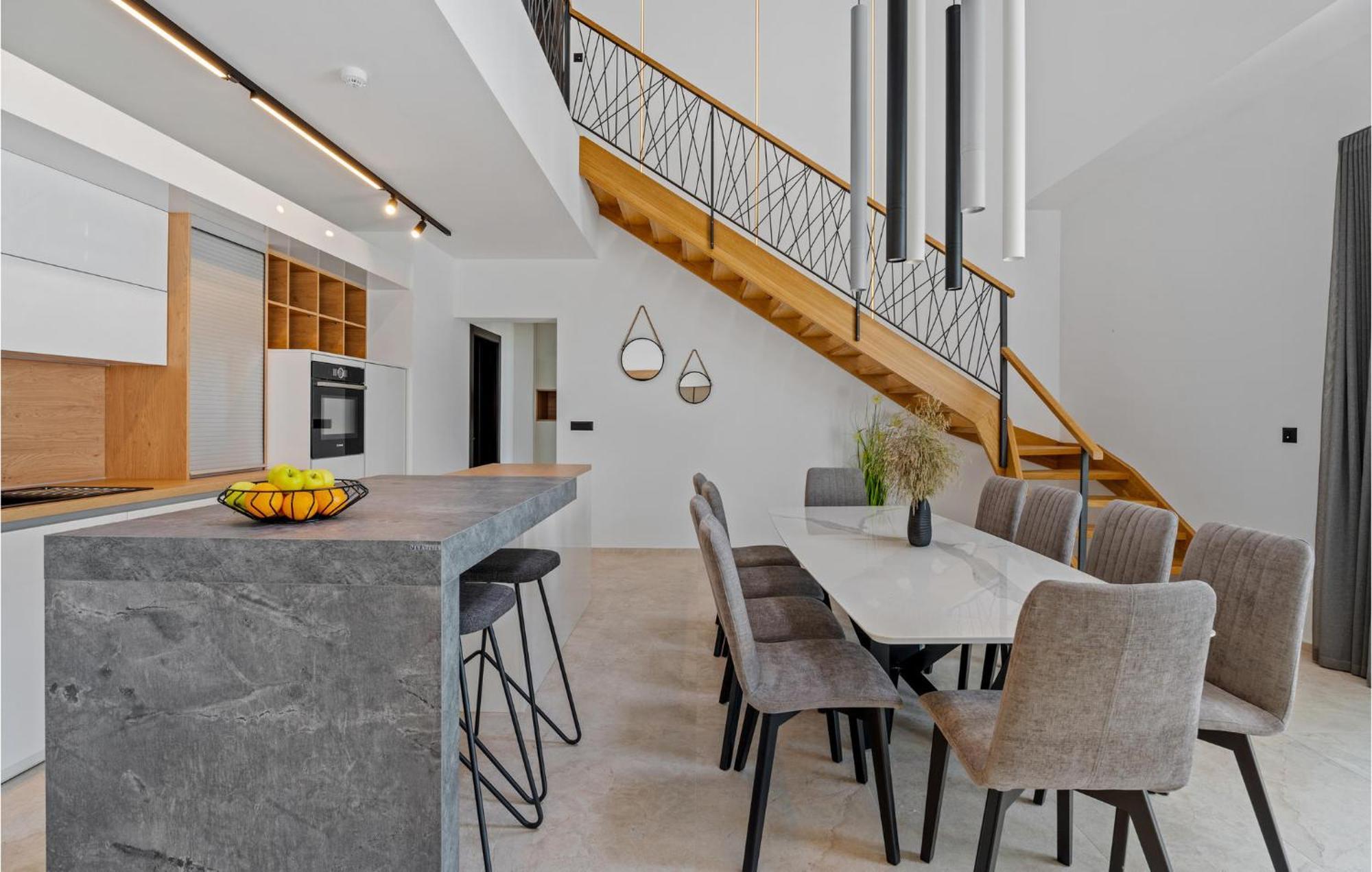 Beautiful Home In Omis With Kitchen Екстер'єр фото