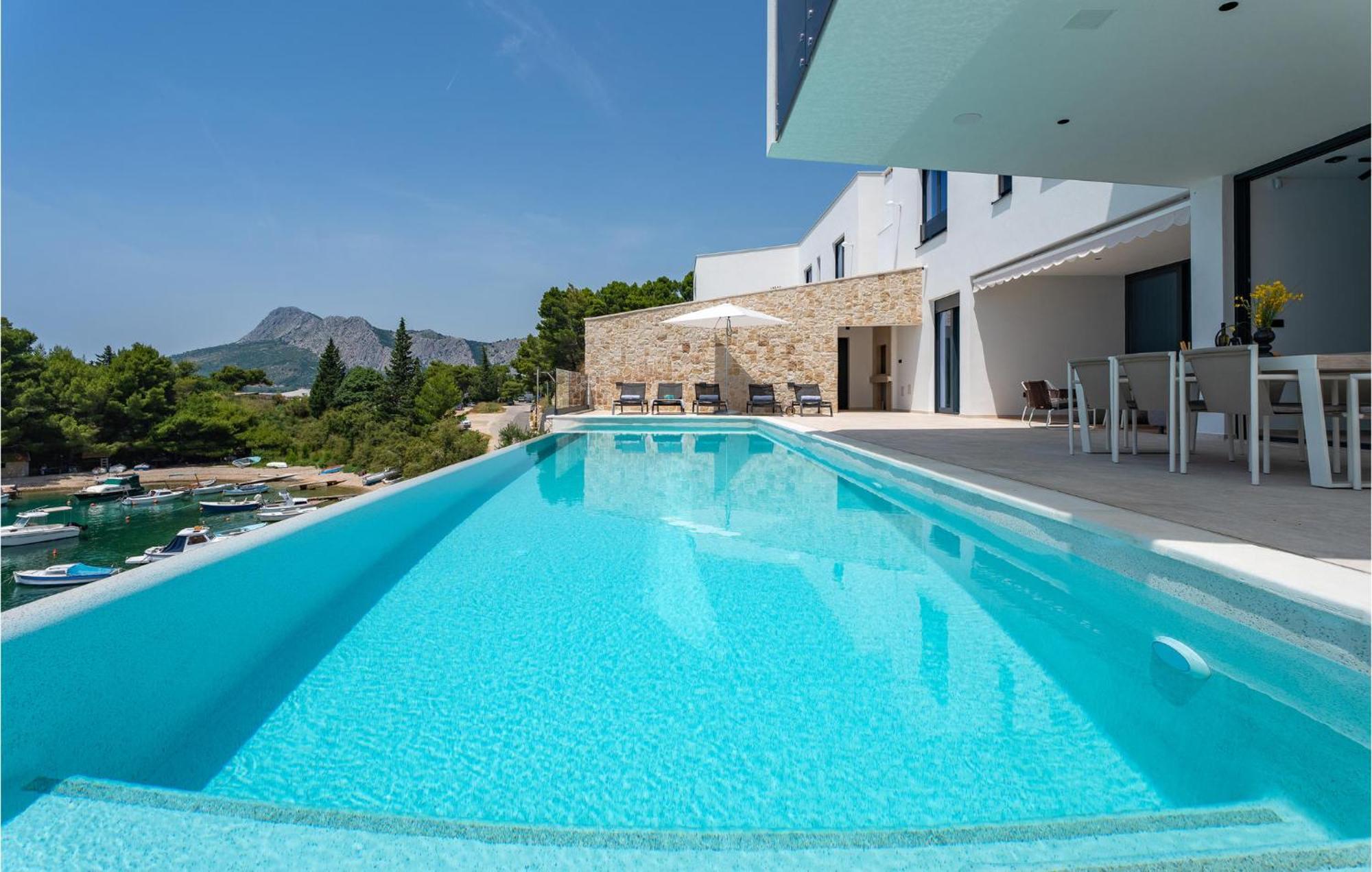 Beautiful Home In Omis With Kitchen Екстер'єр фото