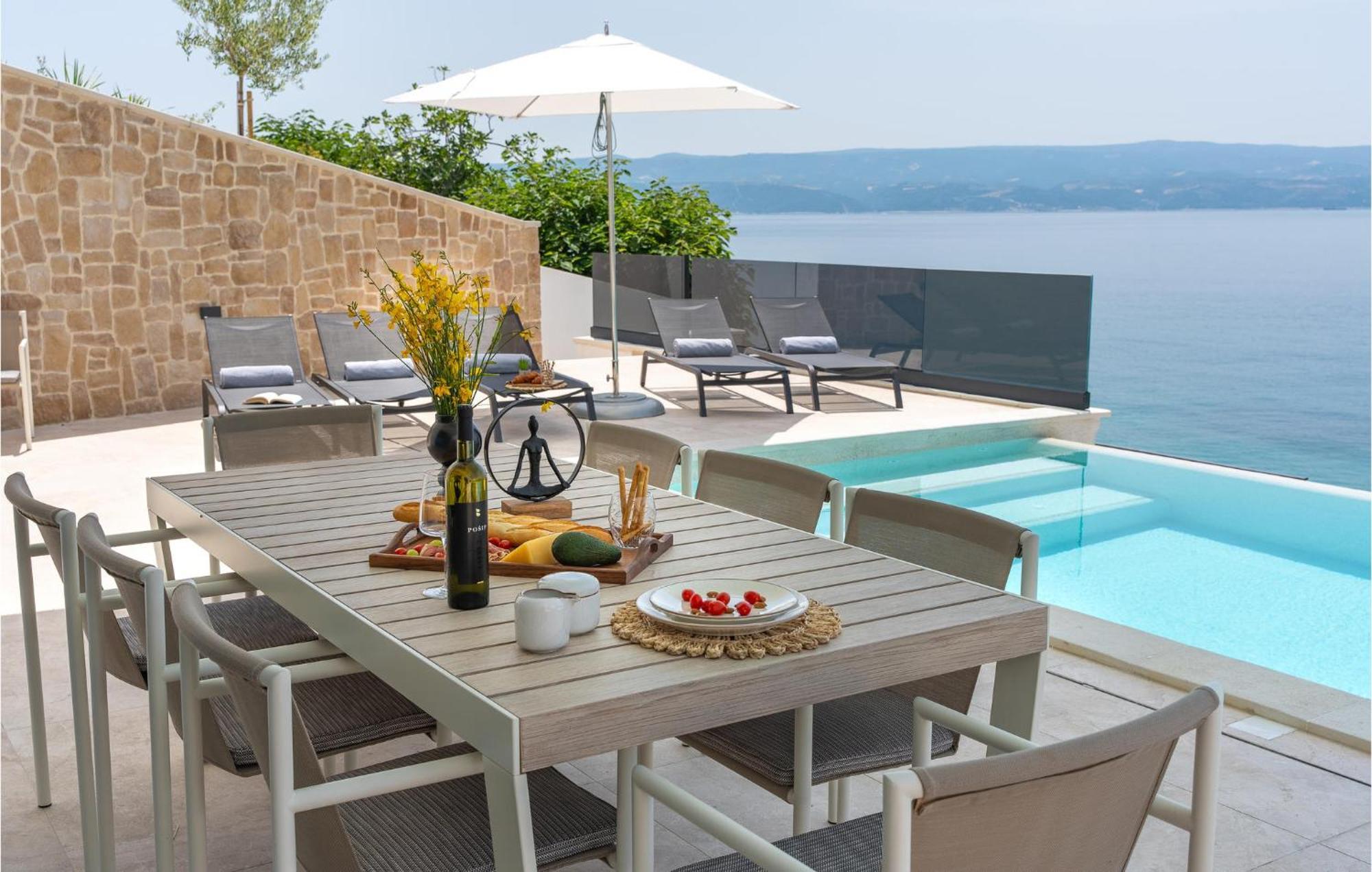 Beautiful Home In Omis With Kitchen Екстер'єр фото