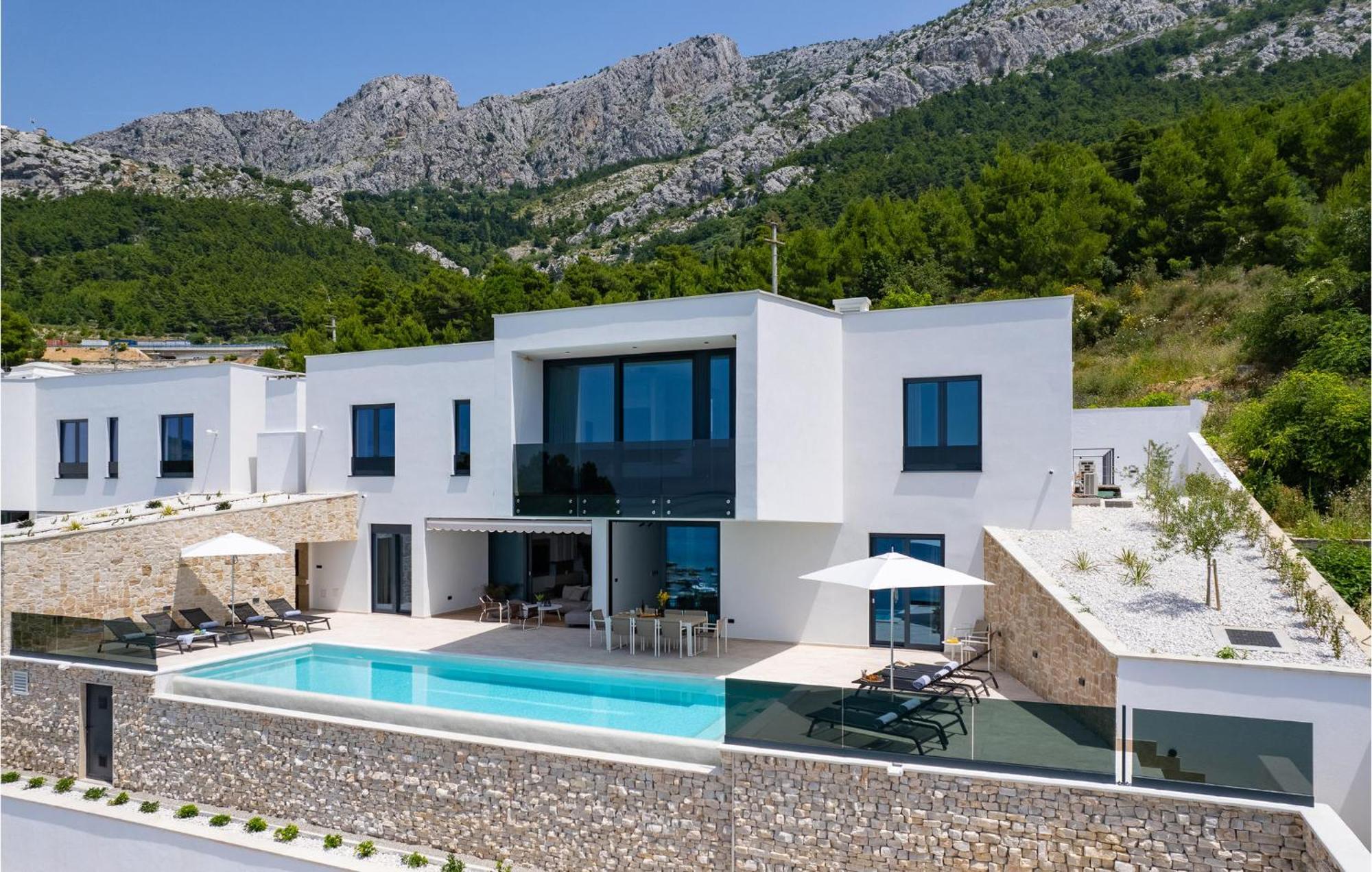 Beautiful Home In Omis With Kitchen Екстер'єр фото